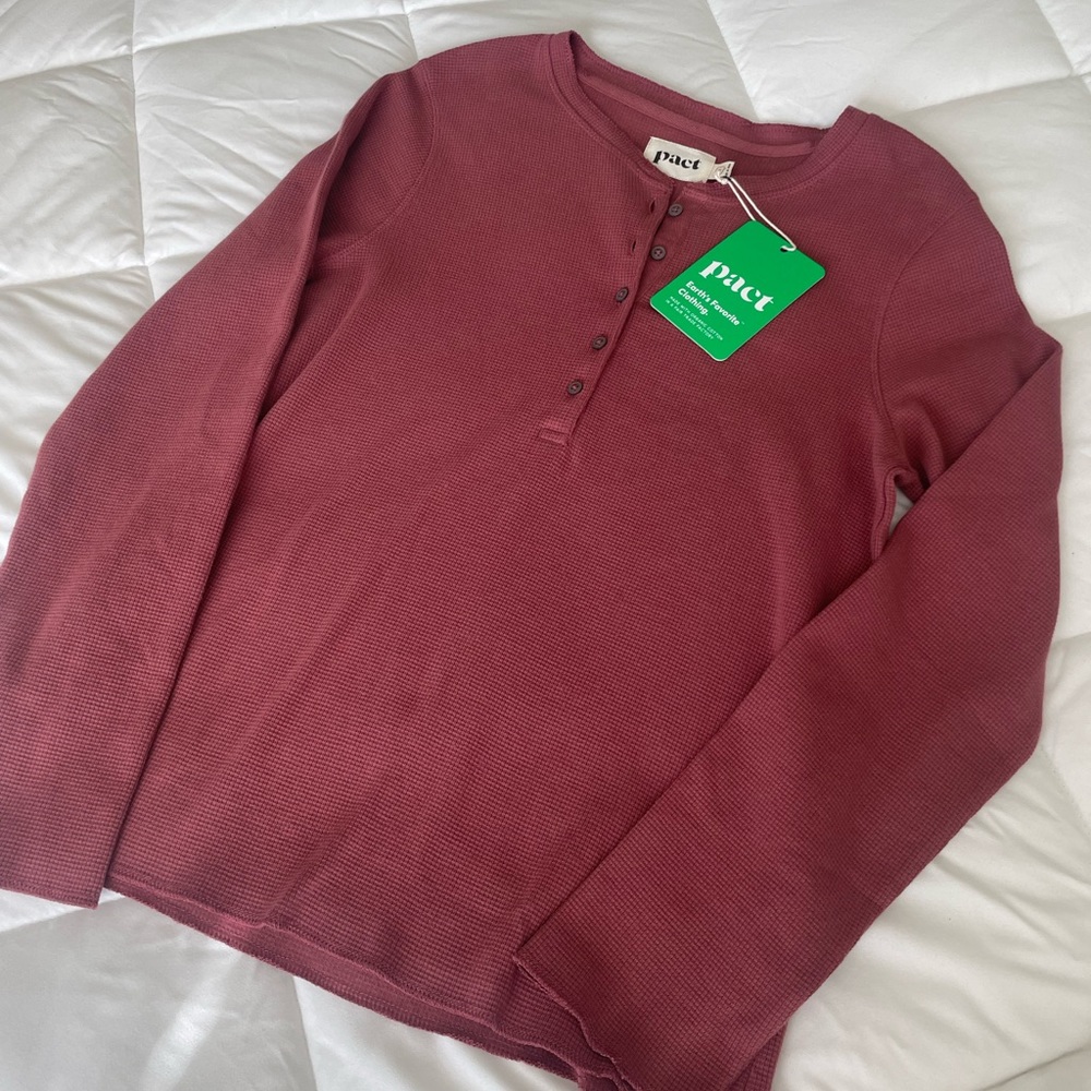 NWT Women’s Marsala Waffle Henley by Pact Apparel